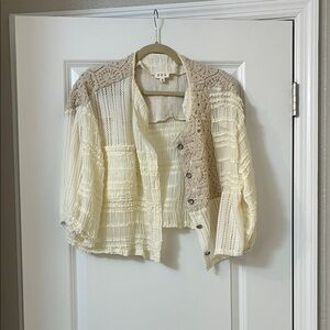 POL Cream and Tan Textured Crop Top